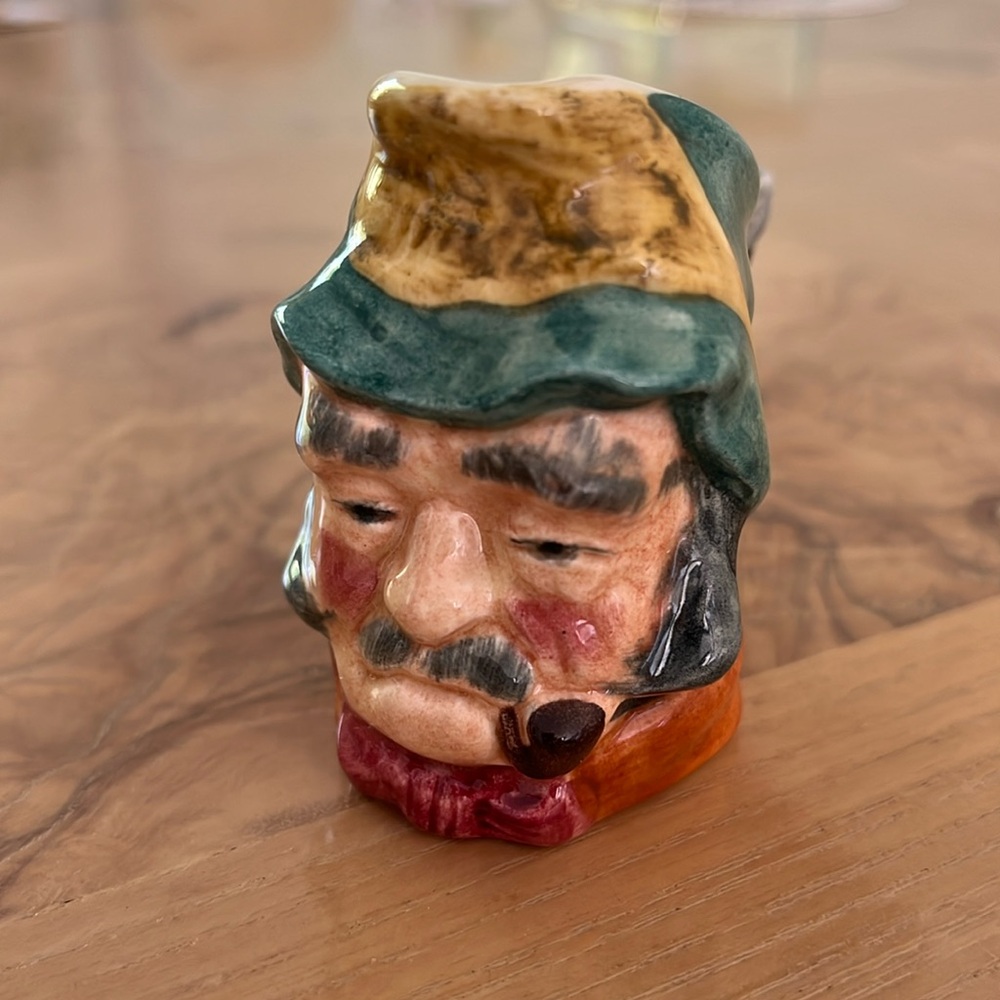 Sylvac Staffordshire miniature toby jug Gaffer Hand Painted England
